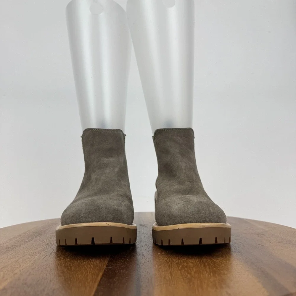 Womens Blondo Matilda Taupe Suede Waterproof Lug Sole Heel Chelsea Boot Size 7.5